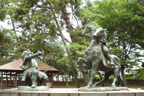 Shingen Takeda Vs Uesugi Kenshin, en el duelgo que ganó, cuentan, sin siquiera levantarse.