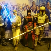 Con la familiy. El maldito Jar Jar no se está quieto ni pintado