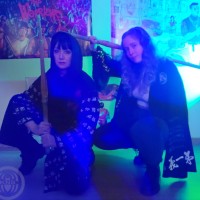 4階に2人の女